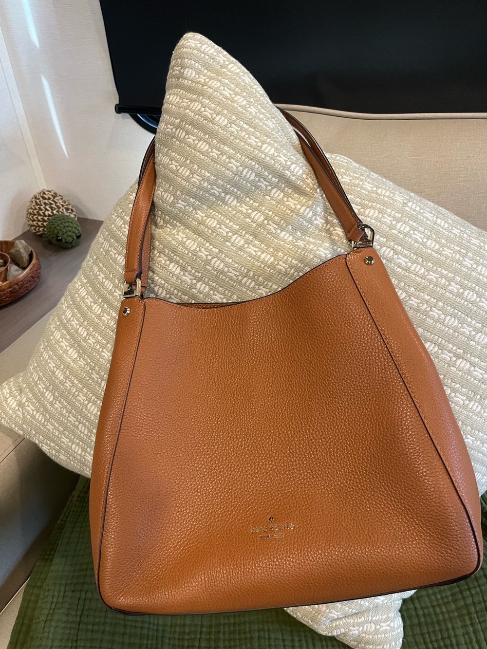 Kate Spade Pebble Leather Shoulder Hobo in Saddle/Cognac